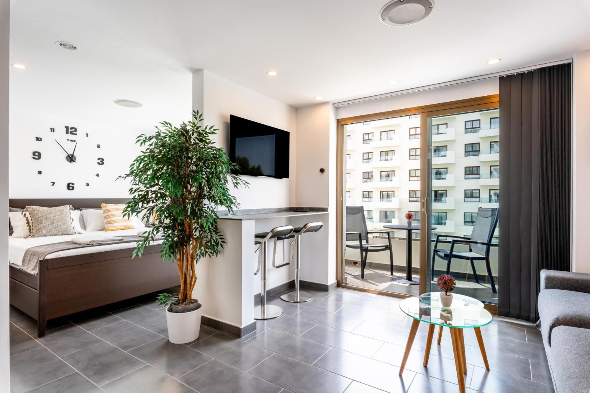 Wintowinrentals Executive Apt In Ocean House Complex Torremolinos Exterior foto
